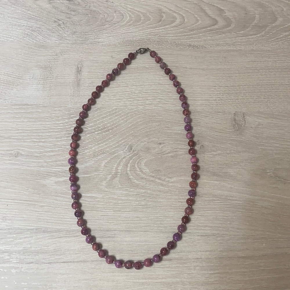Women’s beaded necklace